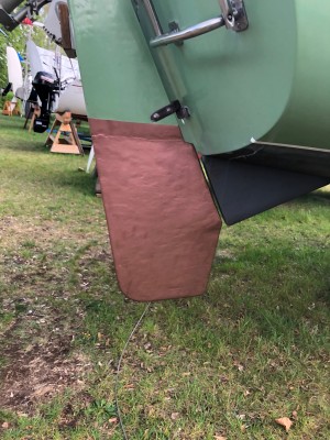 IMG_9804.jpg (2.94 MiB) 7155 mal betrachtet Und kurz vorm Abslippen wieder am Boot!